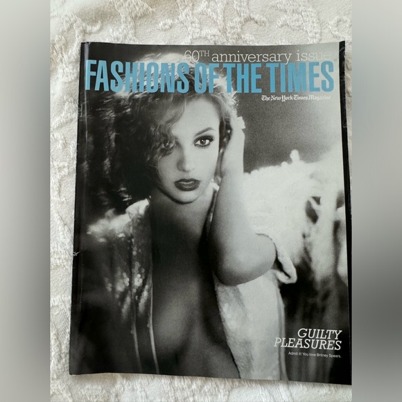 Britney Spears Fashions of the Times 50th Anniversary Issue Magazine 2003 Cover - Picture 1 of 2